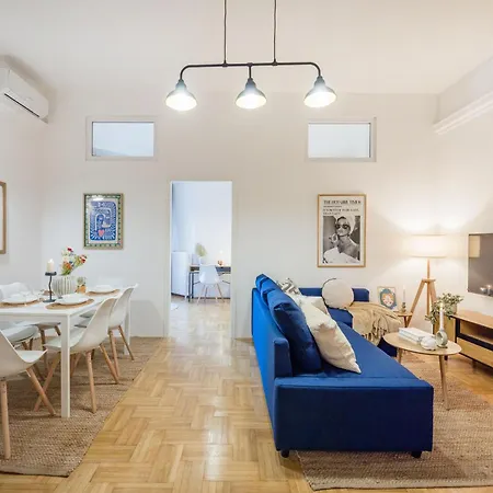Magnificent 3br With Balcony By Dohany Synalogue Appartement