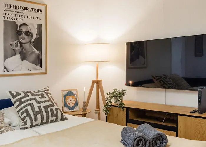 Magnificent 3br With Balcony By Dohany Synalogue בודפשט