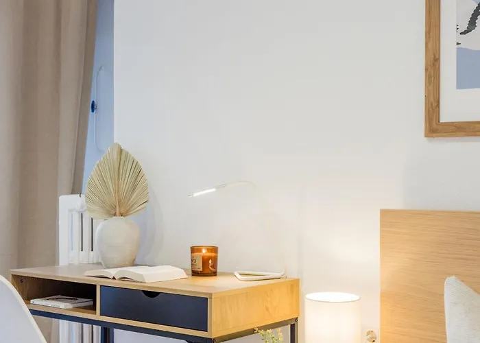 Magnificent 3br With Balcony By Dohany Synalogue *