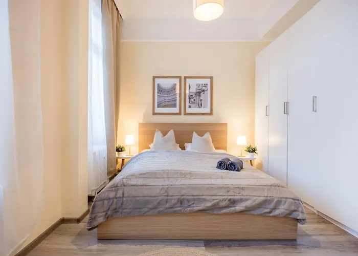 Apartmán Magnificent 3br With Balcony By Dohany Synalogue *